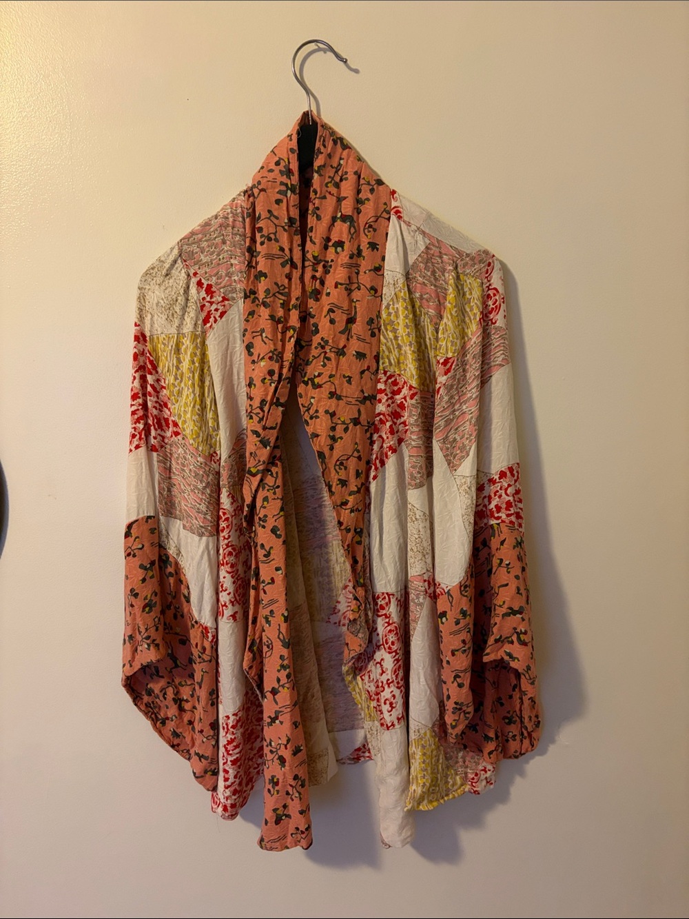 Anthropology Patchwork Floral Open-Front Women’s kimono  - Peach/White